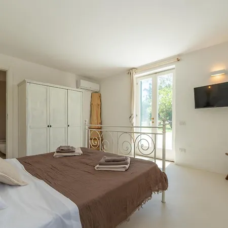 בית הארחה Morea & In 3*